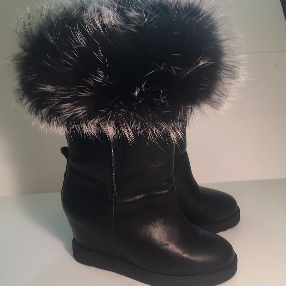 Australia Luxe Collection Fox fur  trim boot
